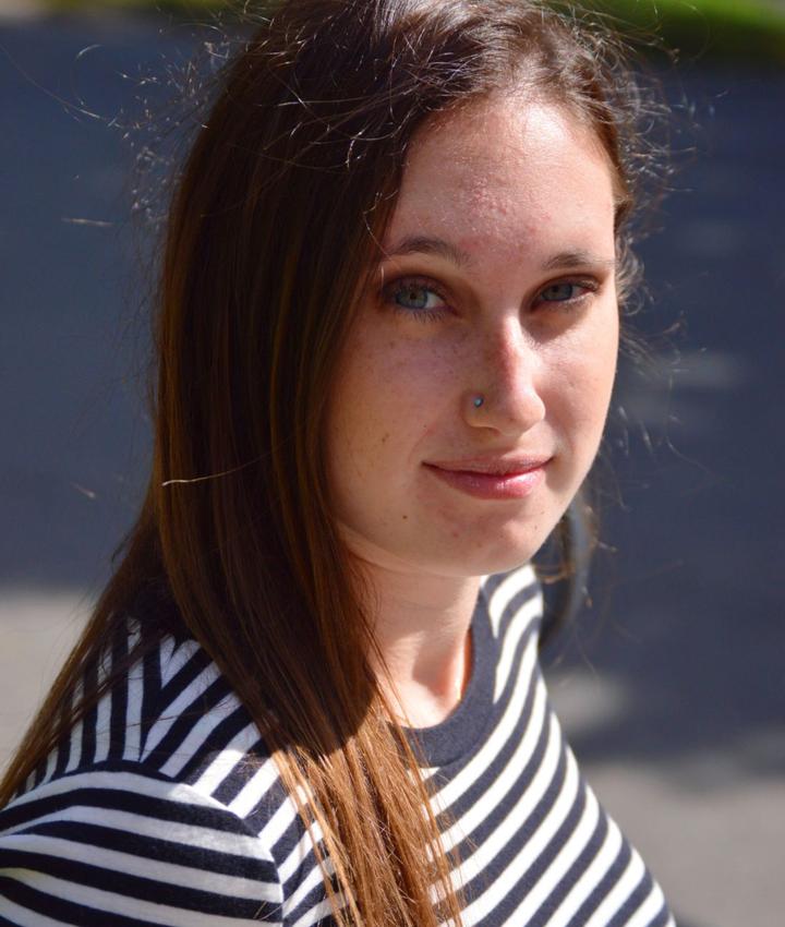 Portrait of Rhiannon Taylor
